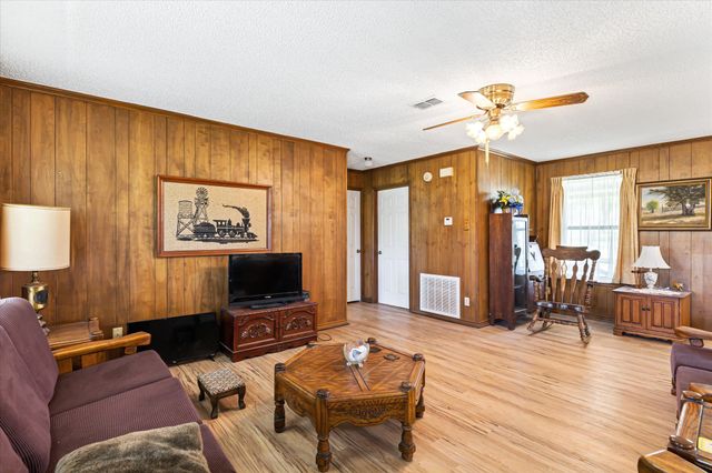 9885 County Road 270, Hico, TX 76457