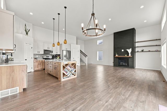 7671 Cub Creek Way, Horace, ND 58047
