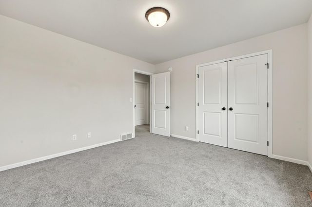 7671 Cub Creek Way, Horace, ND 58047