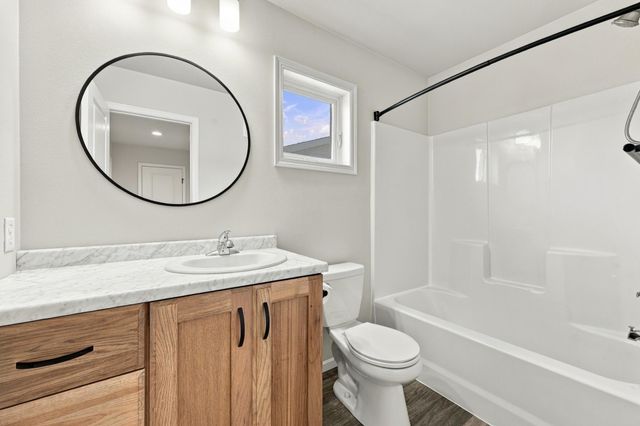 7671 Cub Creek Way, Horace, ND 58047