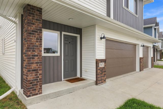 7671 Cub Creek Way, Horace, ND 58047