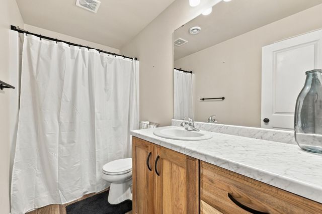 7671 Cub Creek Way, Horace, ND 58047
