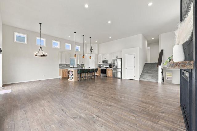 7671 Cub Creek Way, Horace, ND 58047
