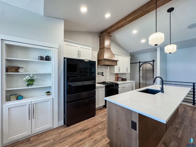 5504 E Morningside Cir Circle, Sioux Falls, SD 57110