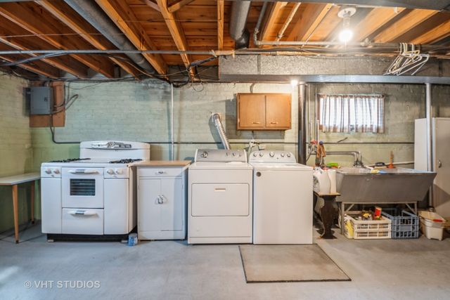 639 Hoxie Avenue, Calumet City, IL 60409