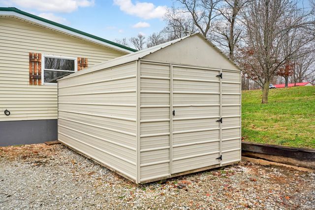 602 Noe Road, Orleans, IN 47452