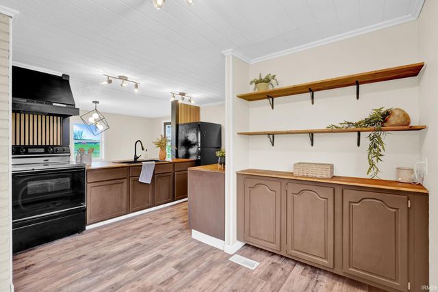 602 Noe Road, Orleans, IN 47452