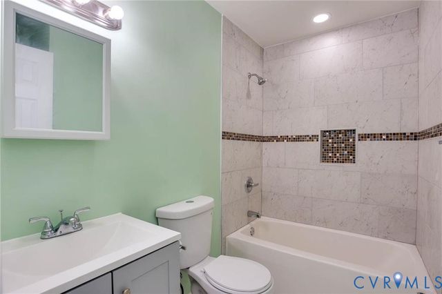 718 Blick St, Petersburg, VA 23803
