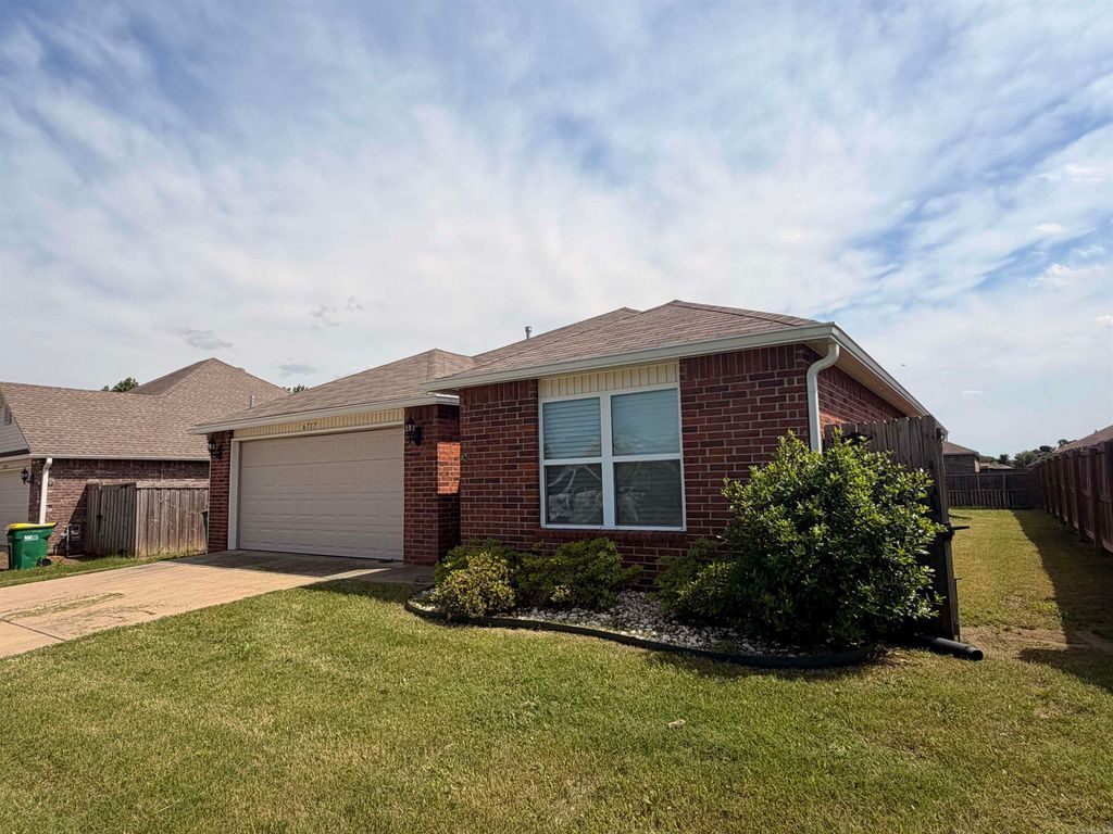 6717 RIDGEMIST Cove, North Little Rock, AR 72117