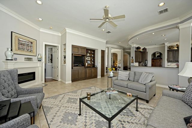 4912 Interlachen LN, Austin, TX 78747