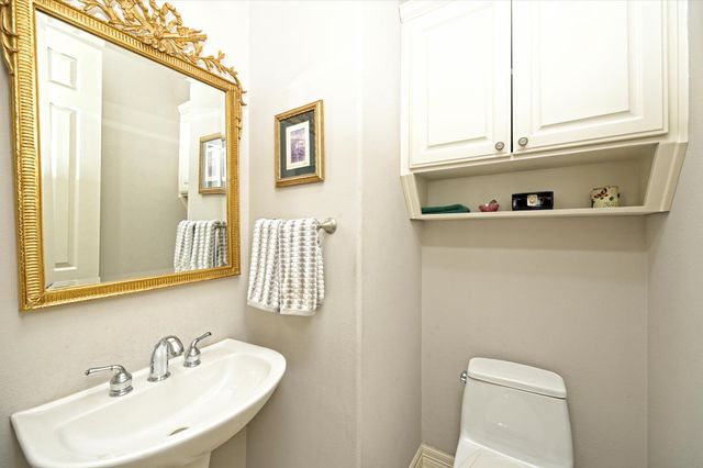 4912 Interlachen LN, Austin, TX 78747