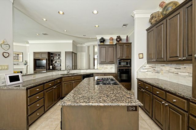 4912 Interlachen LN, Austin, TX 78747