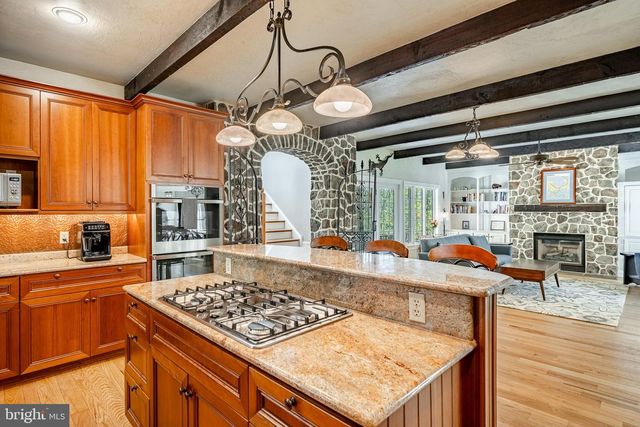 835 COUNTY PARK RD, Pottstown, PA 19465