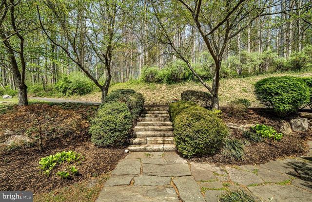 835 COUNTY PARK RD, Pottstown, PA 19465