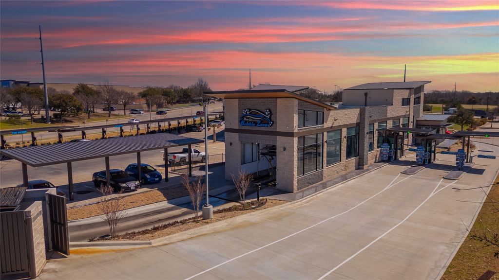 5423 Naaman Forest Boulevard, Garland, TX 75044
