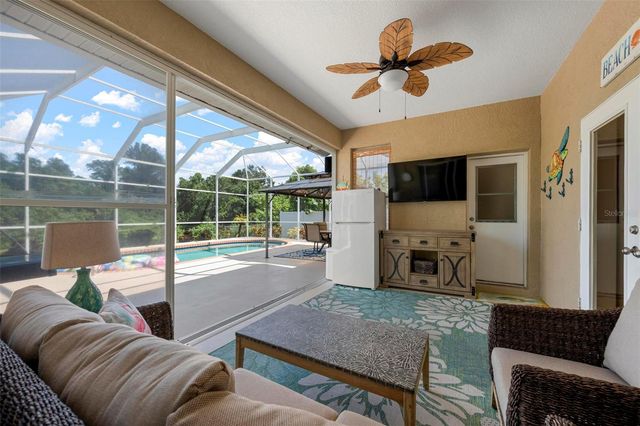 2411 49TH AVENUE E, Bradenton, FL 34203