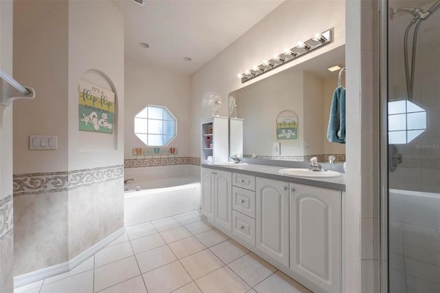 2411 49TH AVENUE E, Bradenton, FL 34203