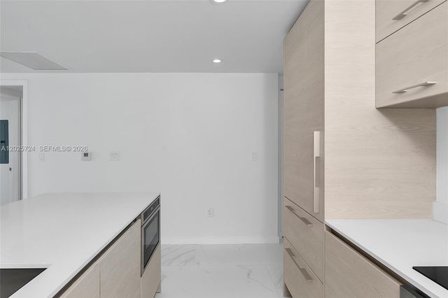 1300 S Miami Ave 3211, Miami, FL 33130