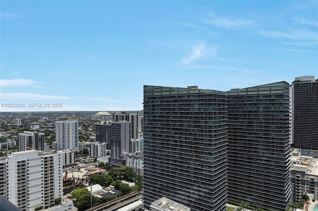 1300 S Miami Ave 3211, Miami, FL 33130