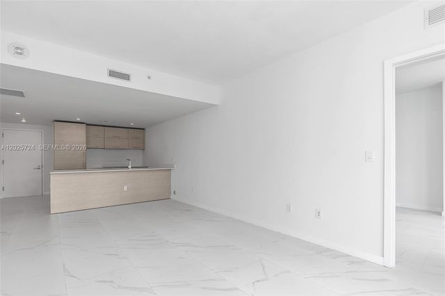 1300 S Miami Ave 3211, Miami, FL 33130