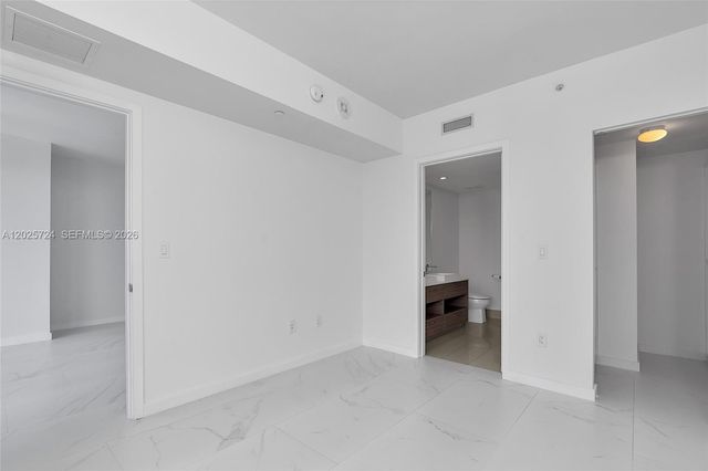 1300 S Miami Ave 3211, Miami, FL 33130
