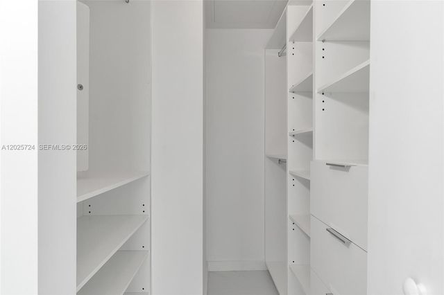 1300 S Miami Ave 3211, Miami, FL 33130