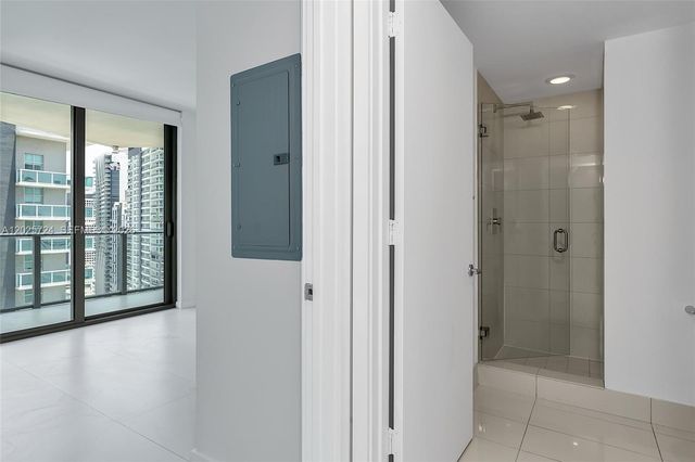 1300 S Miami Ave 3211, Miami, FL 33130