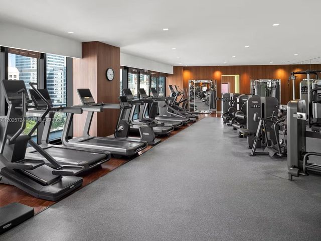 1300 S Miami Ave 3211, Miami, FL 33130