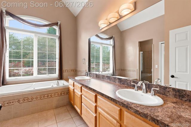 54138 Acadia Drive, Macomb Township, MI 48042