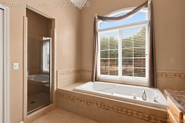 54138 Acadia Drive, Macomb Township, MI 48042