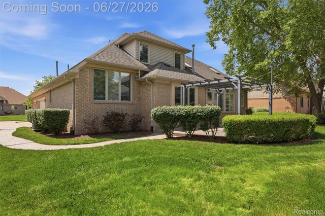 54138 Acadia Drive, Macomb Township, MI 48042