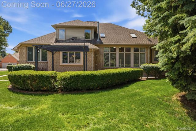 54138 Acadia Drive, Macomb Township, MI 48042