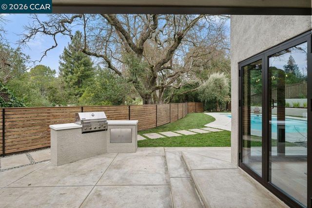 1 Waverly Ct, Alamo, CA 94507