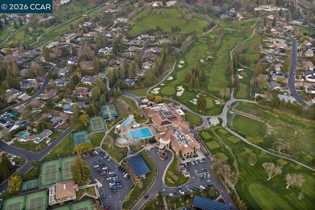 1 Waverly Ct, Alamo, CA 94507