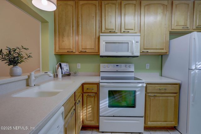 3801 CROWN POINT Road, 1151, Jacksonville, FL 32257
