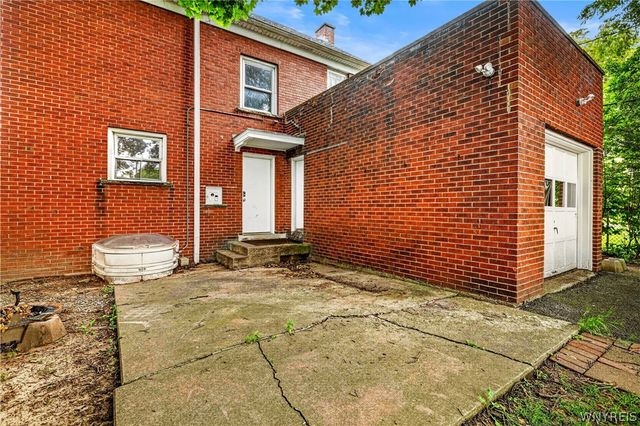 2907 Lewiston Road, Niagara Falls, NY 14305
