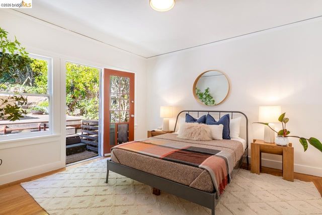5981 Chabolyn Ter, Oakland, CA 94618
