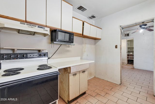 13607 N 21st Place, Phoenix, AZ 85029