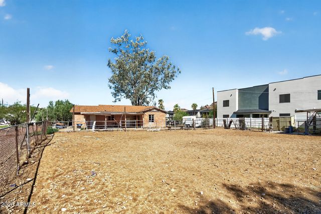 13607 N 21st Place, Phoenix, AZ 85029