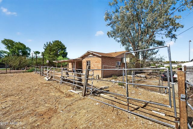 13607 N 21st Place, Phoenix, AZ 85029