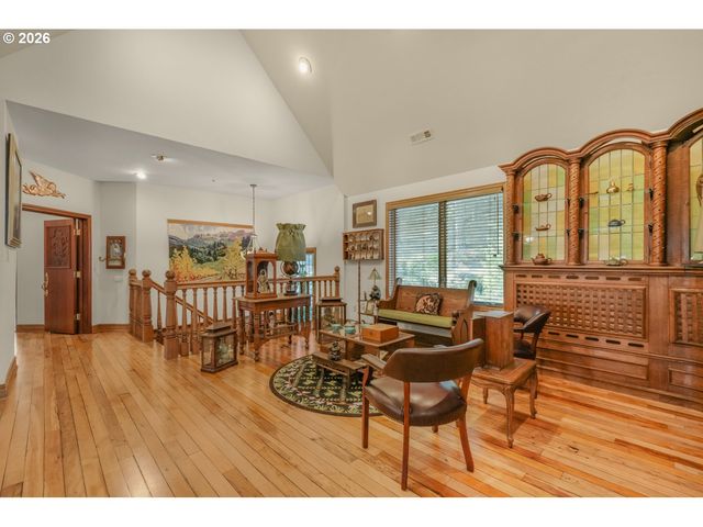 309 GRANITE St, Ashland, OR 97520