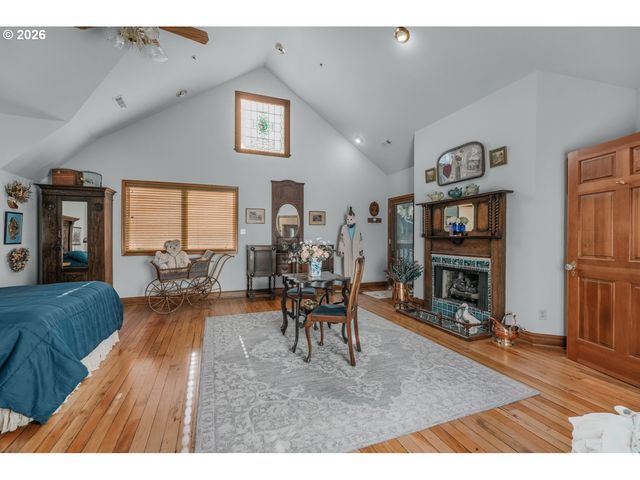 309 GRANITE St, Ashland, OR 97520