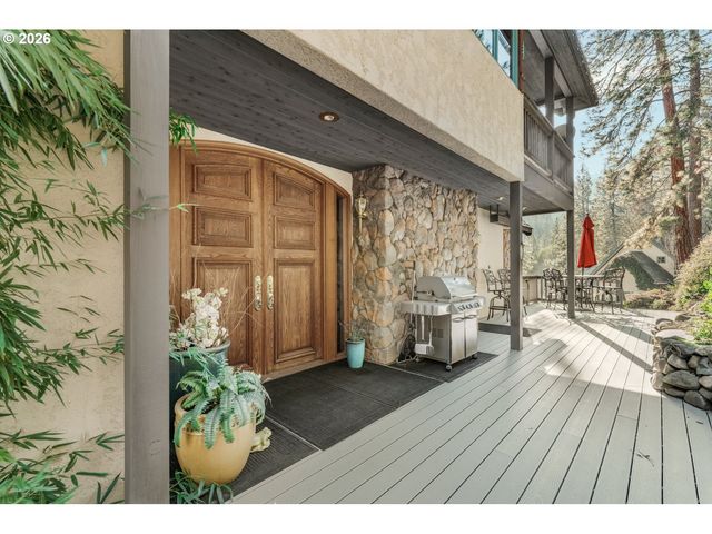 309 GRANITE St, Ashland, OR 97520