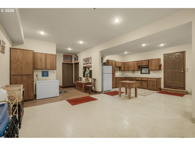 309 GRANITE St, Ashland, OR 97520