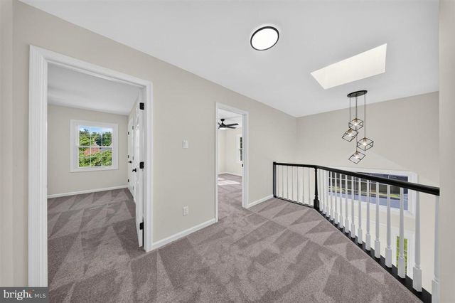6 ROY CT, Newark, DE 19711