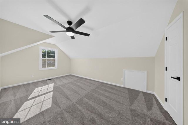 6 ROY CT, Newark, DE 19711
