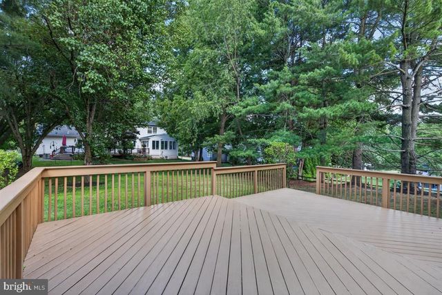 6 ROY CT, Newark, DE 19711