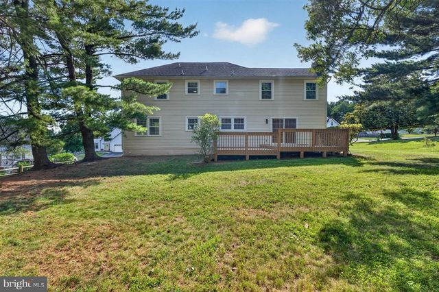 6 ROY CT, Newark, DE 19711