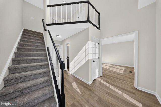 6 ROY CT, Newark, DE 19711