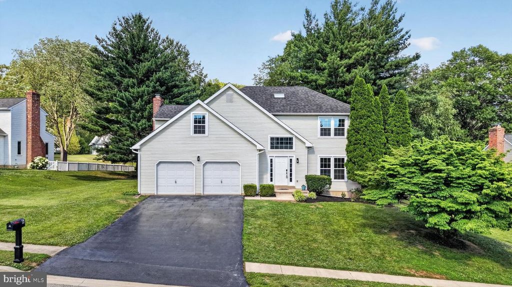 6 ROY CT, Newark, DE 19711